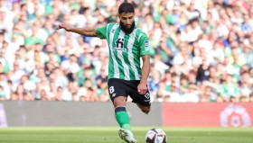 奥斯曼·登贝莱荣获金球奖：巴黎圣日耳曼荣耀时刻